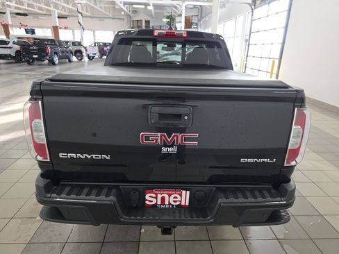 Used 2020 GMC Canyon Denali image 4