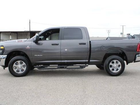 Used 2025 RAM 3500 Big Horn AWD/4WD image 18