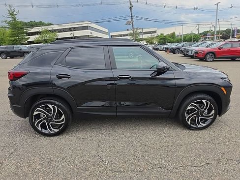 Used 2024 Chevrolet TrailBlazer RS w/ Convenience Package AWD/4WD image 2