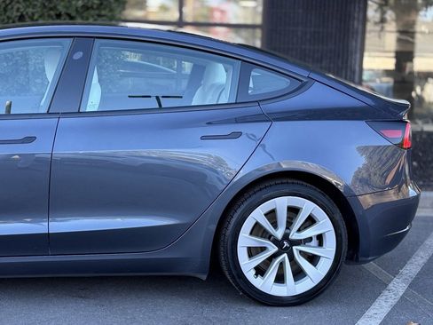 Used 2022 Tesla Model 3 Long Range image 11