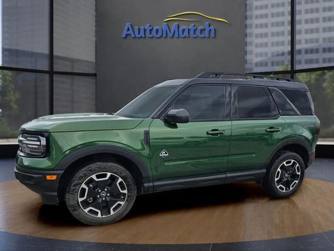 Used 2024 Ford Bronco Sport Outer Banks w/ Tech Package image 3