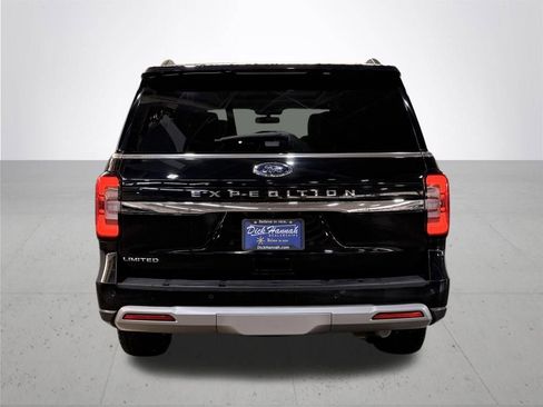 Used 2023 Ford Expedition Limited image 11