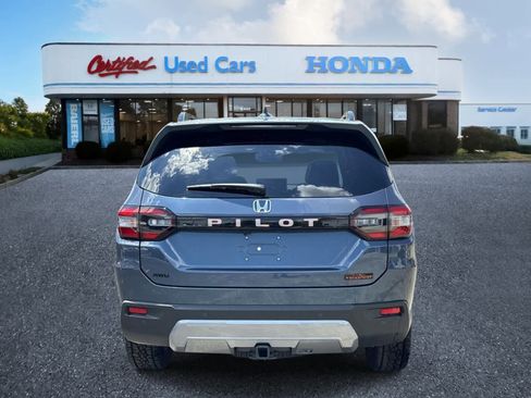Used 2026 Honda Pilot TrailSport image 4
