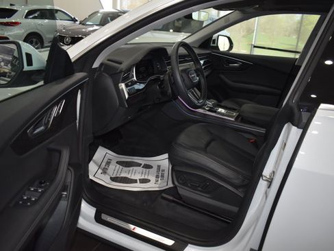Used 2023 Audi Q8 Premium Plus w/ Premium Plus Package AWD/4WD image 23