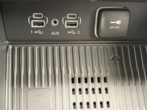 New 2026 Jeep Grand Cherokee Altitude image 22