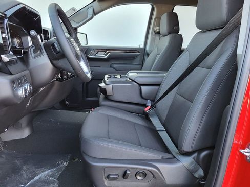 New 2025 GMC Sierra 1500 Elevation image 4