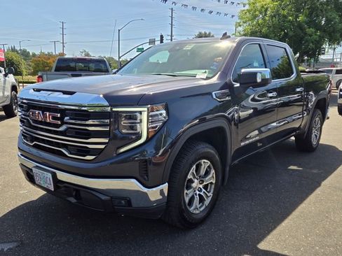Used 2025 GMC Sierra 1500 SLT AWD/4WD image 8
