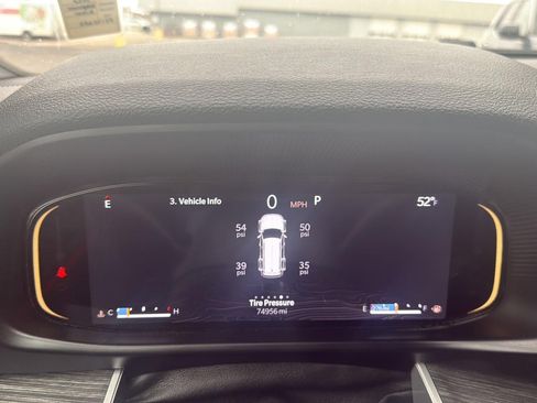 Used 2024 Jeep Wagoneer L Series II w/ Flexible Seating Group image 16