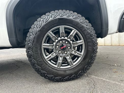 Used 2025 GMC Sierra 1500 AT4X image 20