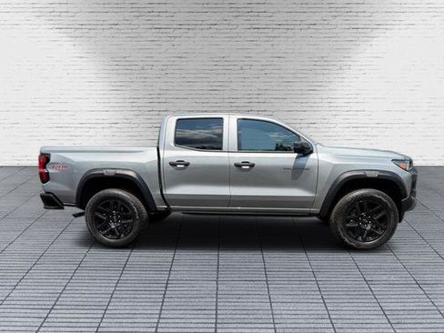 Used 2024 Chevrolet Colorado Trail Boss AWD/4WD image 5