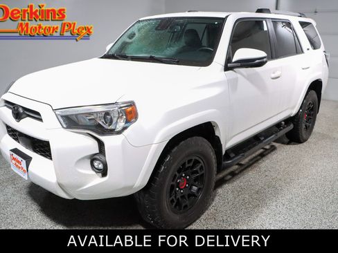 Used 2024 Toyota 4Runner SR5 Premium w/ Moonroof Package AWD/4WD image 1