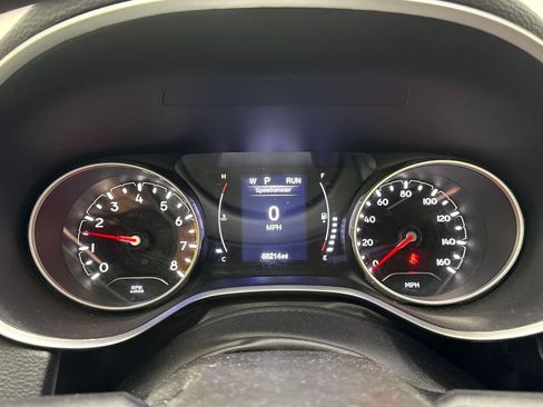 Used 2020 Jeep Compass Latitude w/ Cold Weather Group AWD/4WD image 17