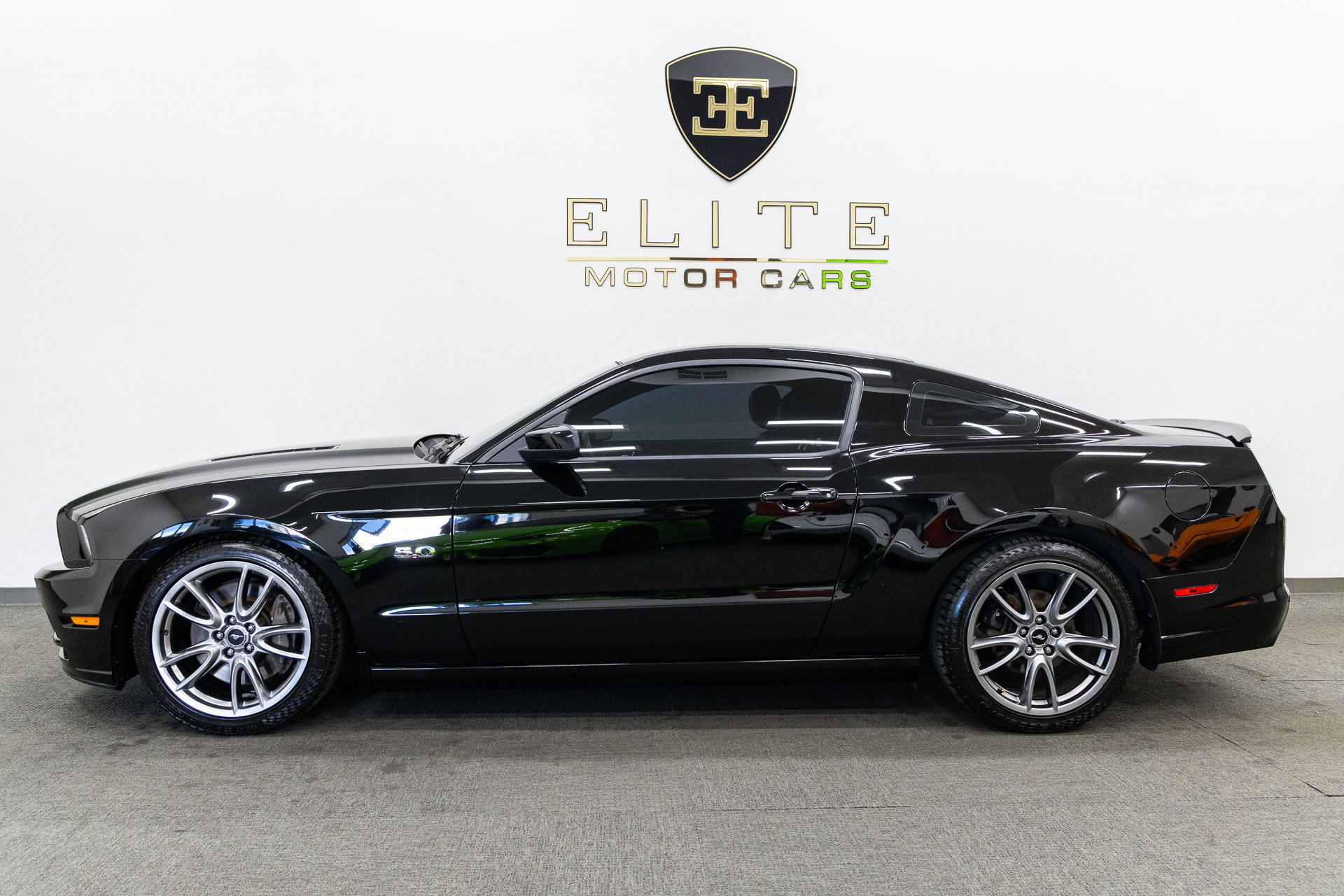 Used 2014 Ford Mustang GT Premium w/ Brembo Brake Package RWD image 2