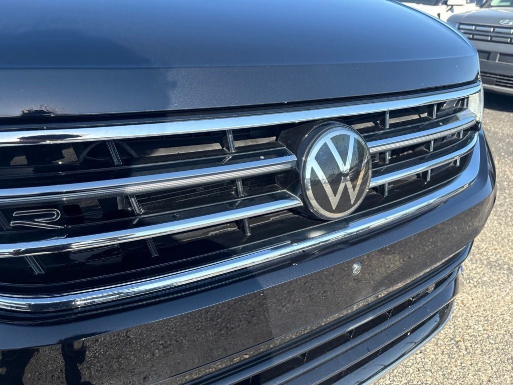 Used 2022 Volkswagen Tiguan SEL Premium R-Line AWD/4WD image 5