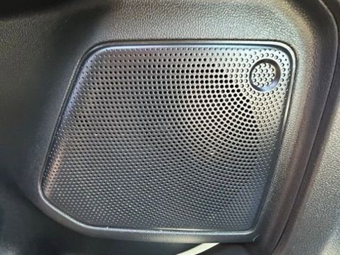 Used 2020 Ford Escape SE image 27