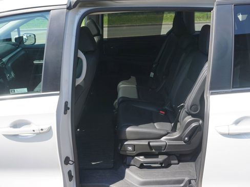 Used 2025 Honda Odyssey EX-L image 19