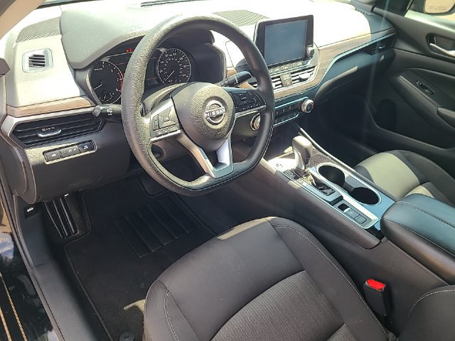 Used 2024 Nissan Altima 2.5 SV AWD/4WD image 13