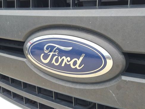 Used 2018 Ford F150 XL w/ Equipment Group 101A Mid AWD/4WD image 13