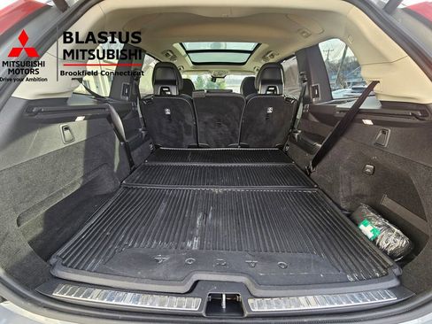 Used 2025 Volvo XC90 B6 Ultra w/ Protection Package Premier image 34