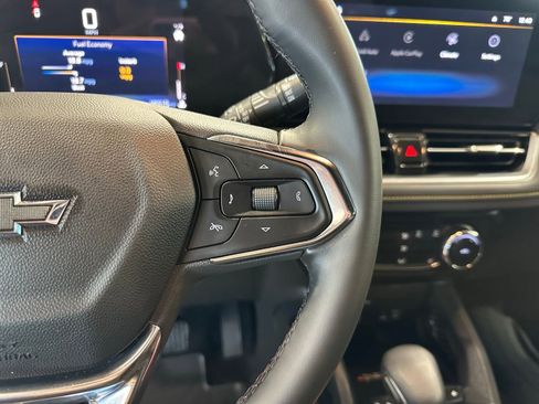 Used 2025 Chevrolet TrailBlazer ACTIV w/ Convenience Package FWD image 18
