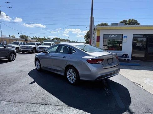 Used 2015 Chrysler 200 Limited w/ Convenience Group image 6