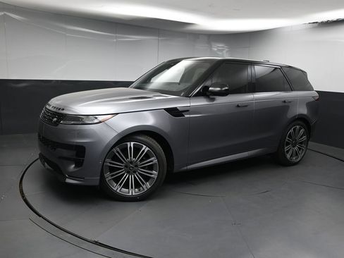 New 2025 Land Rover Range Rover Sport Dynamic SE AWD/4WD image 4