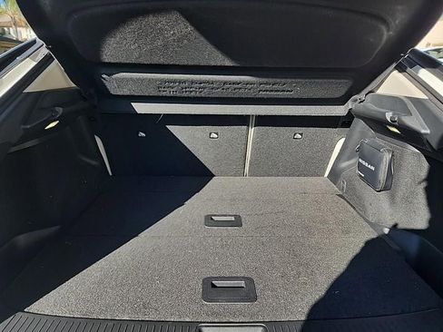 Used 2024 Nissan Ariya FWD image 7