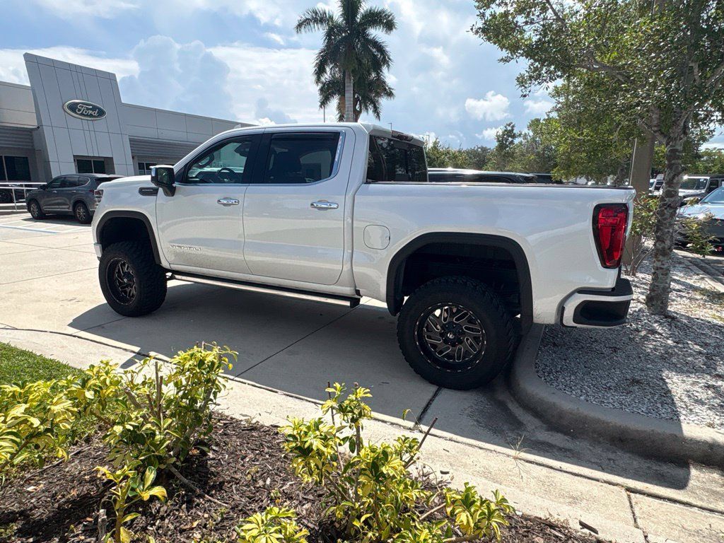 Used 2022 GMC Sierra 1500 Denali Ultimate AWD/4WD image 3