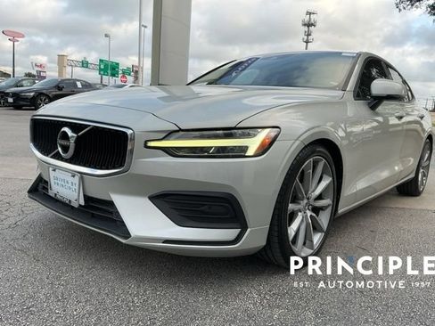 Used 2020 Volvo S60 T5 Momentum FWD image 5