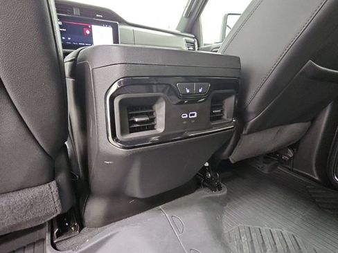Used 2024 GMC Sierra 2500 AT4 w/ Technology Package AWD/4WD image 36