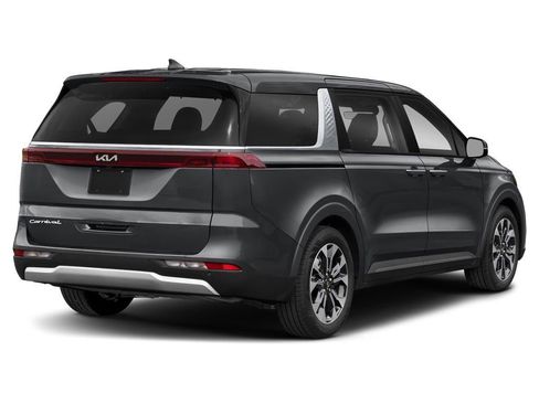 Used 2024 Kia Carnival EX FWD image 14