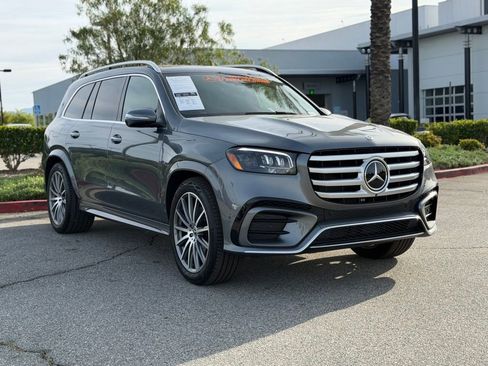 Used 2025 Mercedes-Benz GLS 450 4MATIC image 6