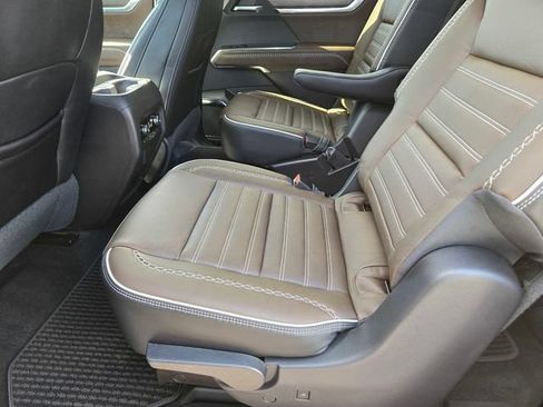 New 2026 GMC Acadia Denali Ultimate AWD/4WD image 7