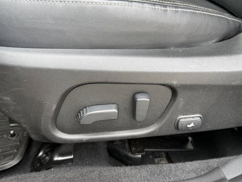 Used 2016 Subaru Forester 2.0XT Touring AWD/4WD image 5