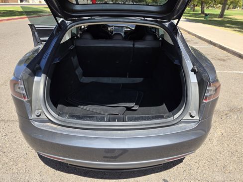 Used 2013 Tesla Model S image 18