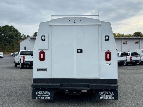 Used 2024 Ford E-450 and Econoline 450 Super Duty w/ Power Windows & Locks Group image 4