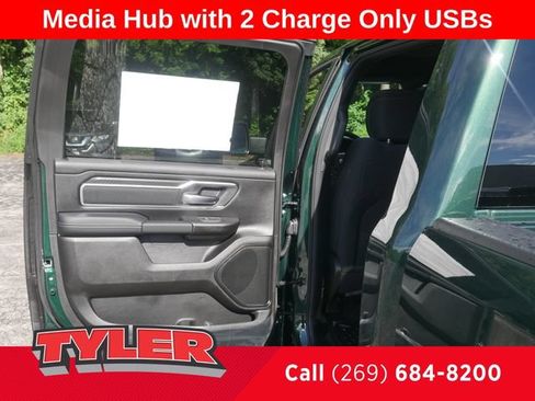 New 2026 RAM 1500 4x4 Crew Cab image 19