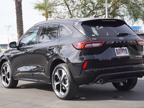 Used 2024 Ford Escape ST-Line Select w/ Tech Pack #2 image 3