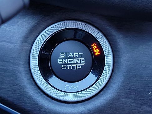 Used 2023 Jeep Grand Cherokee Overland w/ Rear Seat Video Group I image 17