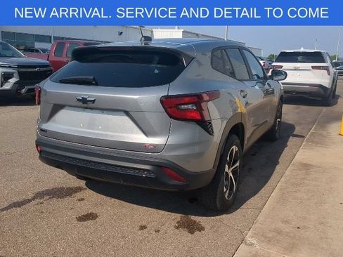 Certified 2024 Chevrolet Trax RS w/ Driver Confidence Package FWD image 5