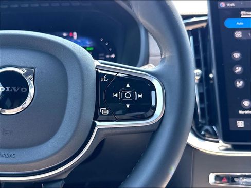 New 2026 Volvo XC90 T8 Ultra w/ Protection Package AWD/4WD image 18