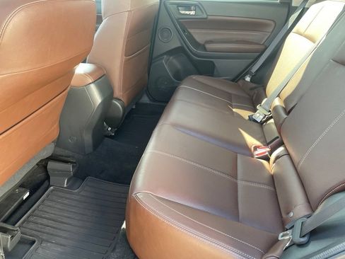 Used 2017 Subaru Forester 2.5i Touring AWD/4WD image 18