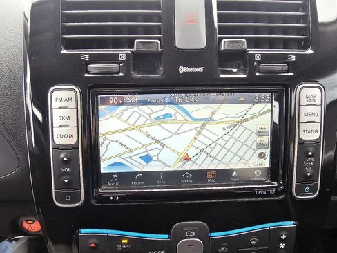 Used 2016 Nissan Leaf SV image 19