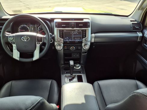 Used 2023 Toyota 4Runner TRD Sport AWD/4WD image 11