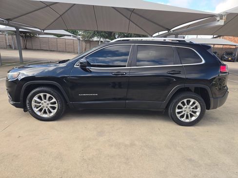 Used 2019 Jeep Cherokee Latitude w/ Popular Appearance Group FWD image 6