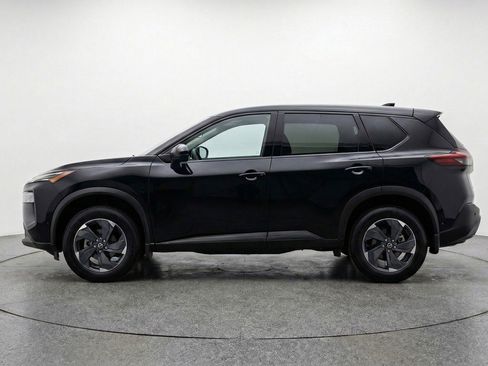 Used 2025 Nissan Rogue SV image 5