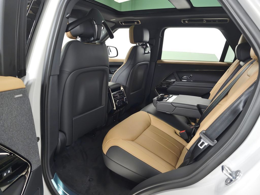 New 2026 Land Rover Range Rover Sport Dynamic SE AWD/4WD image 40