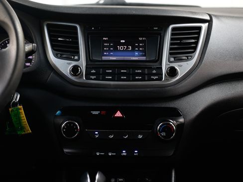 Used 2017 Hyundai Tucson SE w/ SE Popular Package 02 AWD/4WD image 35