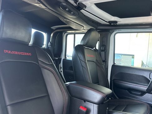 New 2025 Jeep Gladiator Rubicon image 16