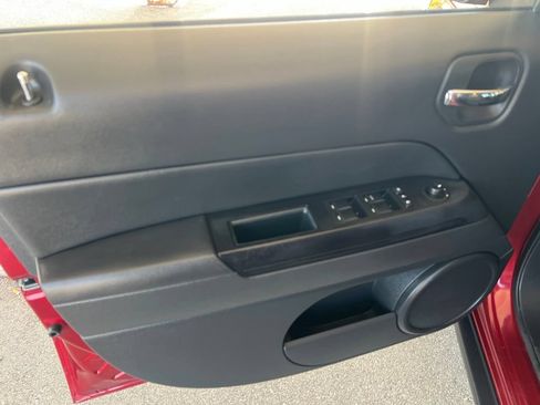 Used 2016 Jeep Patriot Latitude w/ Trailer Tow Prep Group AWD/4WD image 7